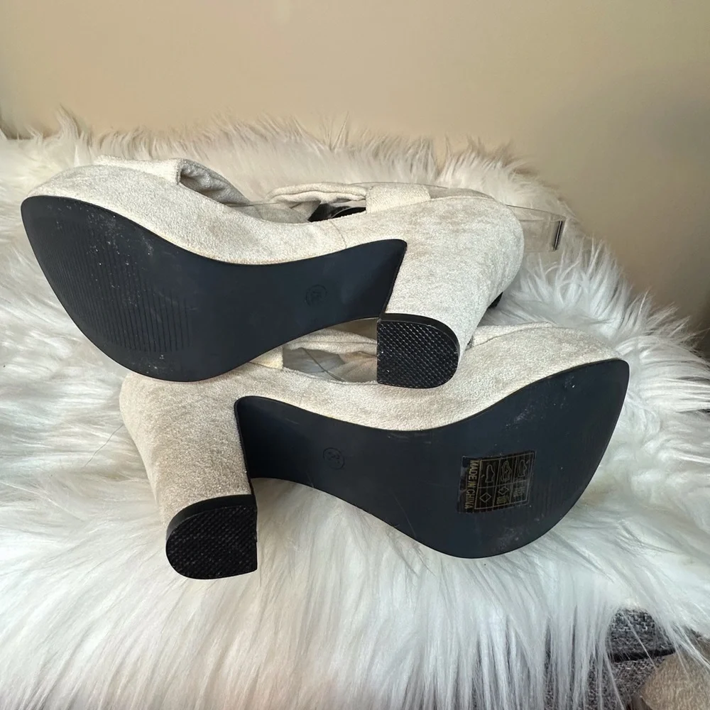 Cream Platform Shoes with Strappy Design and Open Toe